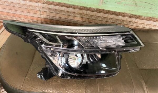 Kia Headlight (Second Hand)